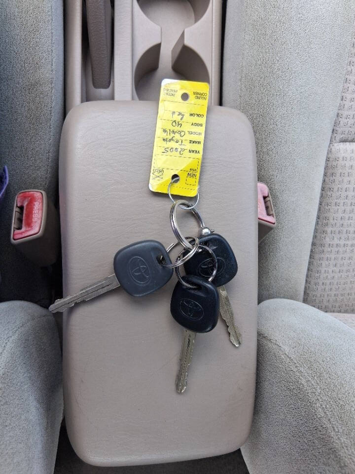 Used 2005 Toyota Corolla CE FWD image 16