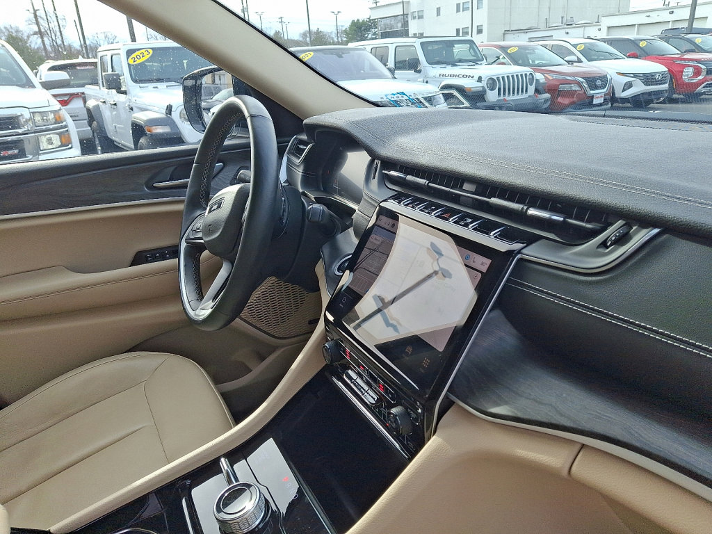 Certified 2022 Jeep Grand Cherokee L Limited image 12