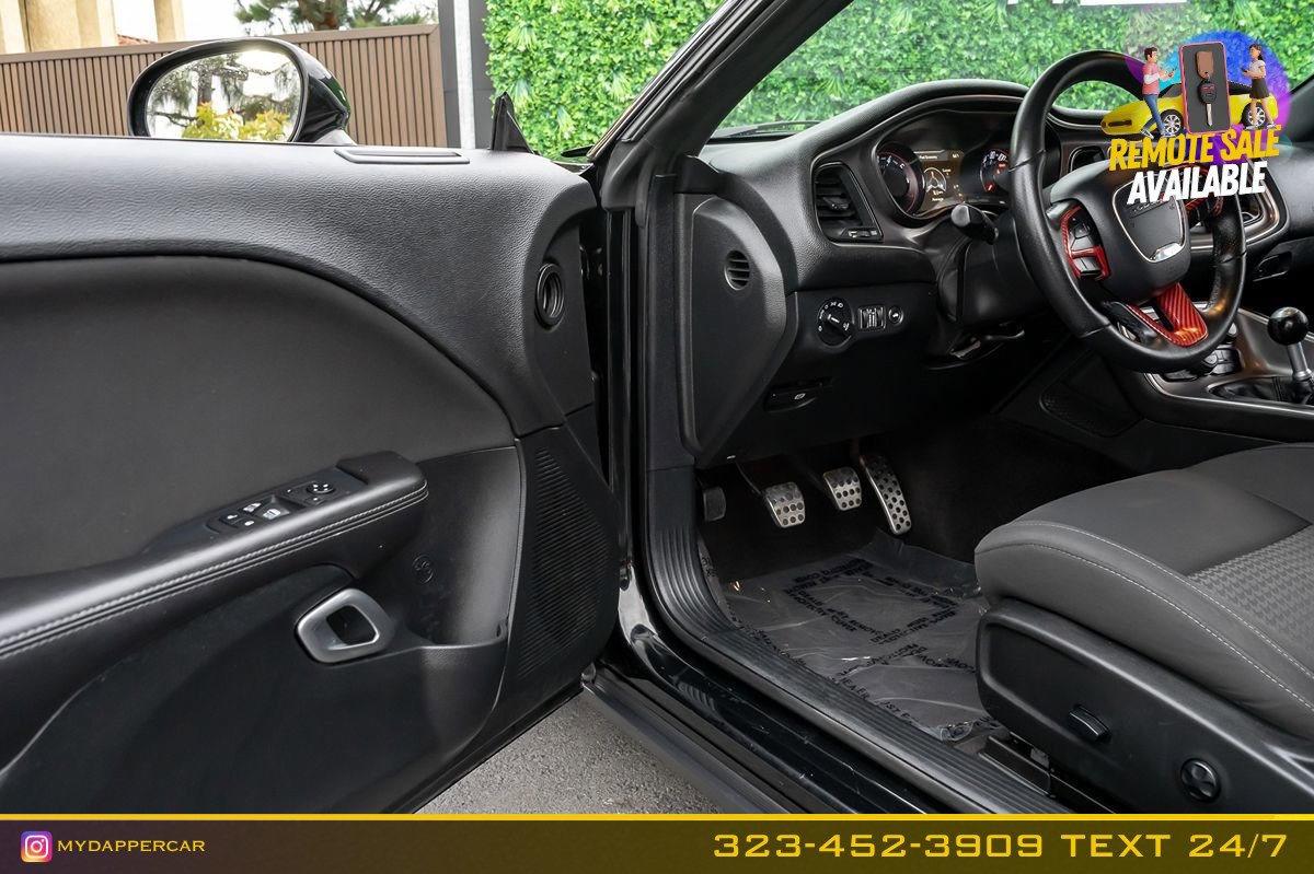 Used 2019 Dodge Challenger R/T w/ Blacktop Package image 12