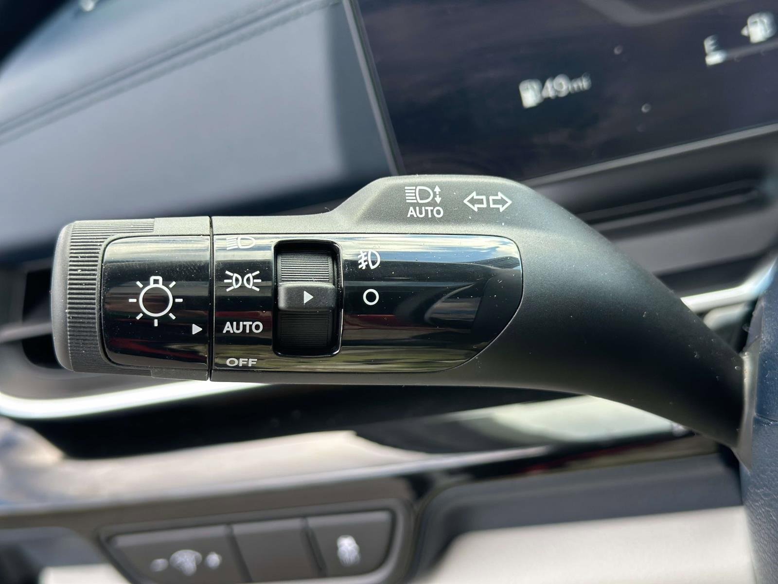 Used 2025 Kia Carnival SX Prestige image 16