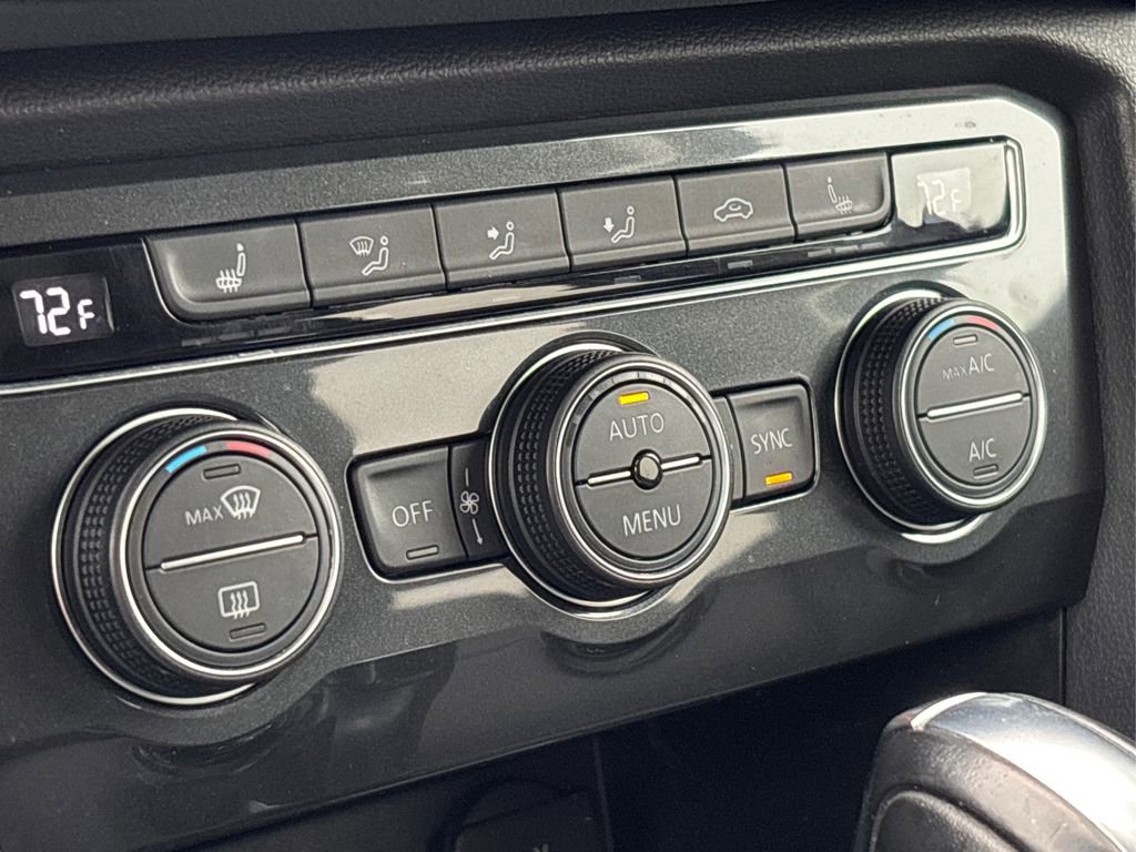 Used 2019 Volkswagen Tiguan SE w/ Panoramic Sunroof Package image 28