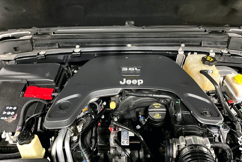 Used 2021 Jeep Wrangler Unlimited Rubicon AWD/4WD image 41