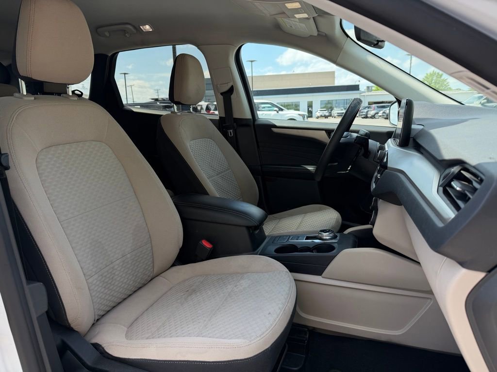 Used 2022 Ford Escape SE FWD image 29