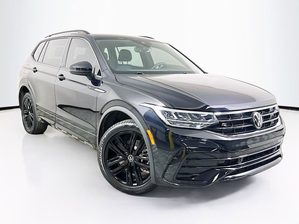 Used 2022 Volkswagen Tiguan SE R-Line FWD image 1