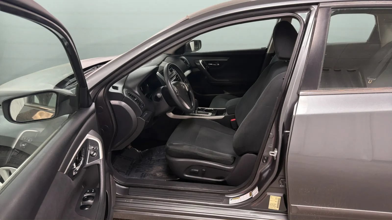 Used 2014 Nissan Altima 2.5 S w/ Display Audio Package FWD image 21