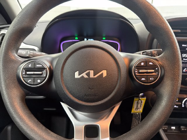 Certified 2023 Kia Soul LX FWD image 15