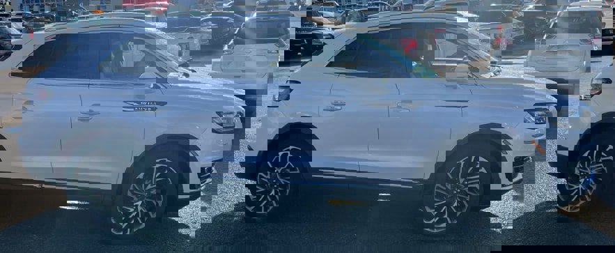 Used 2019 Lincoln Nautilus Reserve w/ Driver Assistance Package image 9