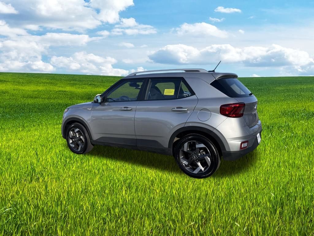 Certified 2026 Hyundai Venue SEL image 8