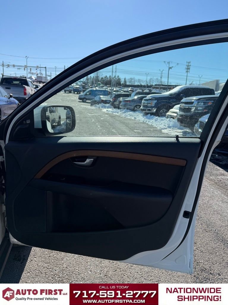 Used 2010 Volvo XC70 3.2 image 19