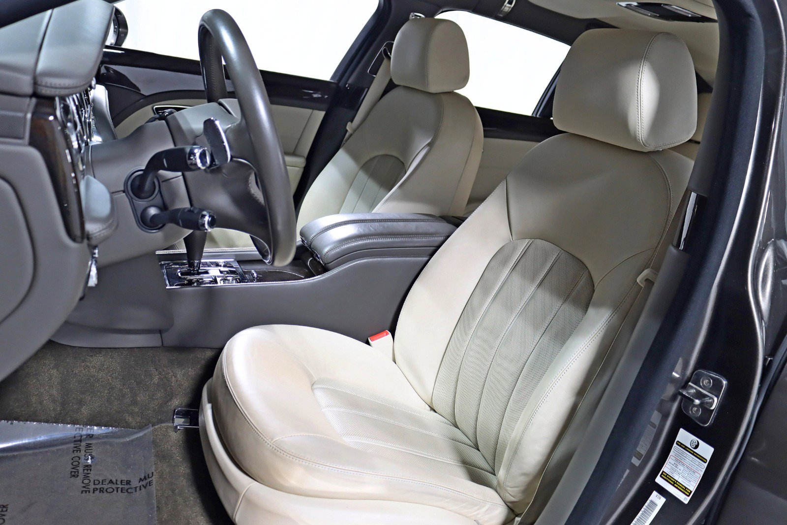 Used 2011 Bentley Mulsanne image 29