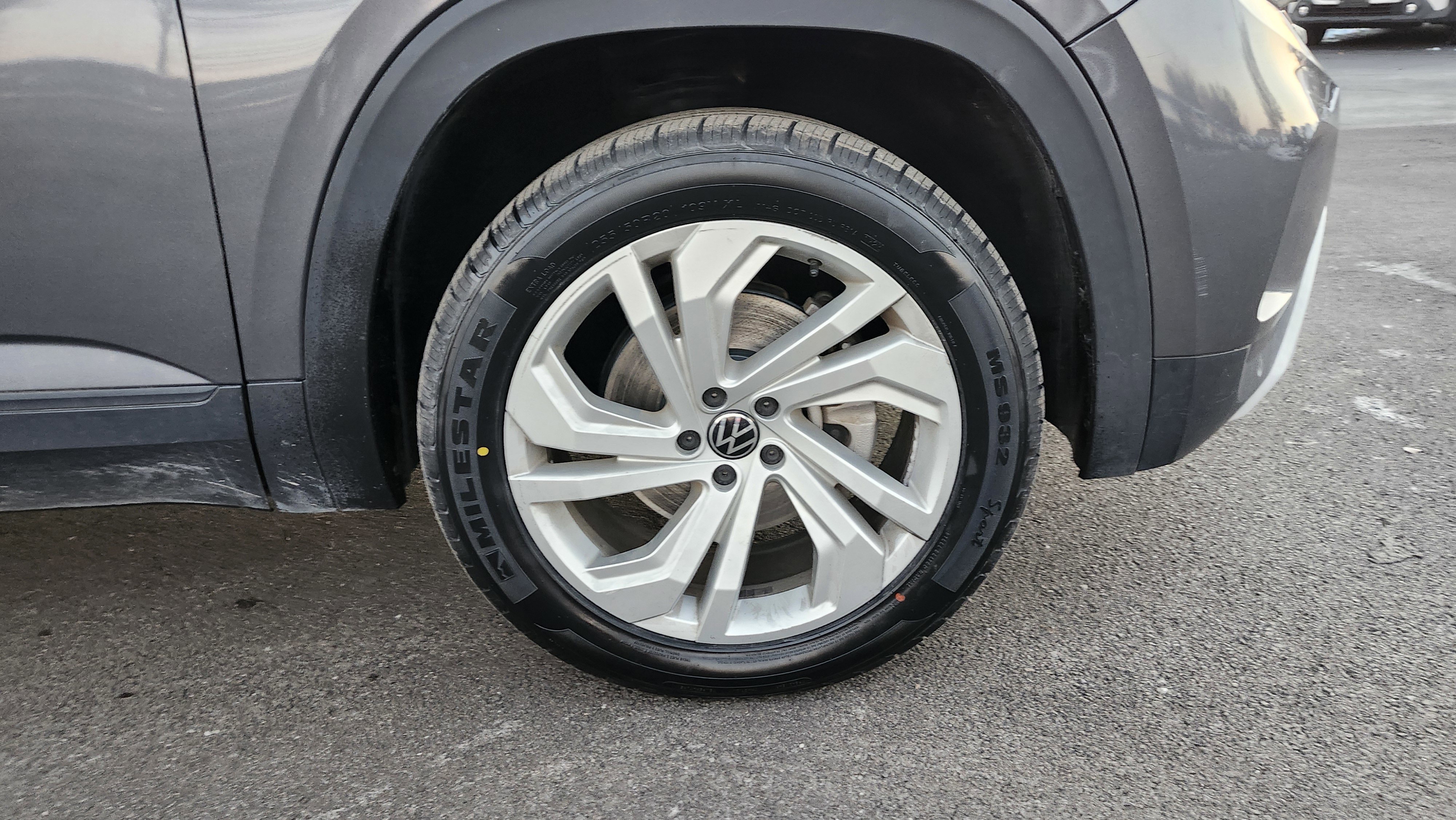 Used 2021 Volkswagen Atlas SE w/ Panoramic Sunroof Package image 11