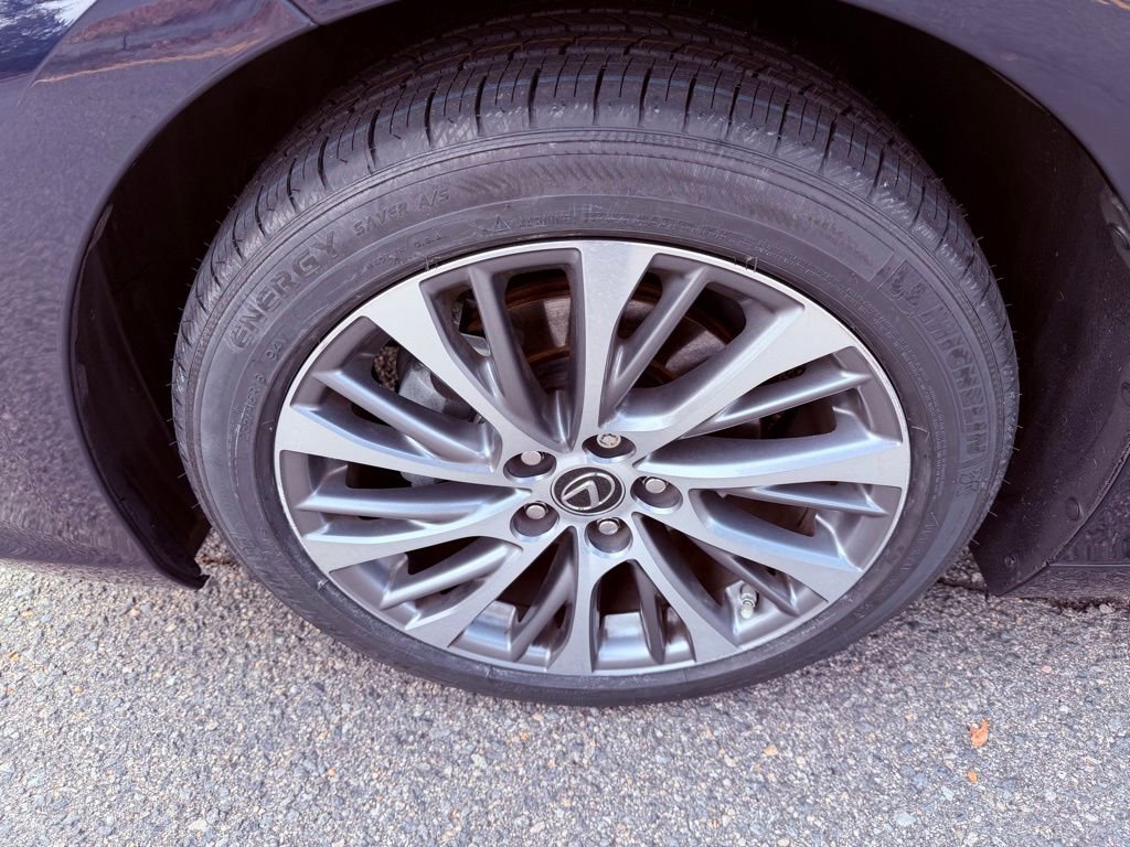 Certified 2020 Lexus ES 350 w/ Premium Package image 16