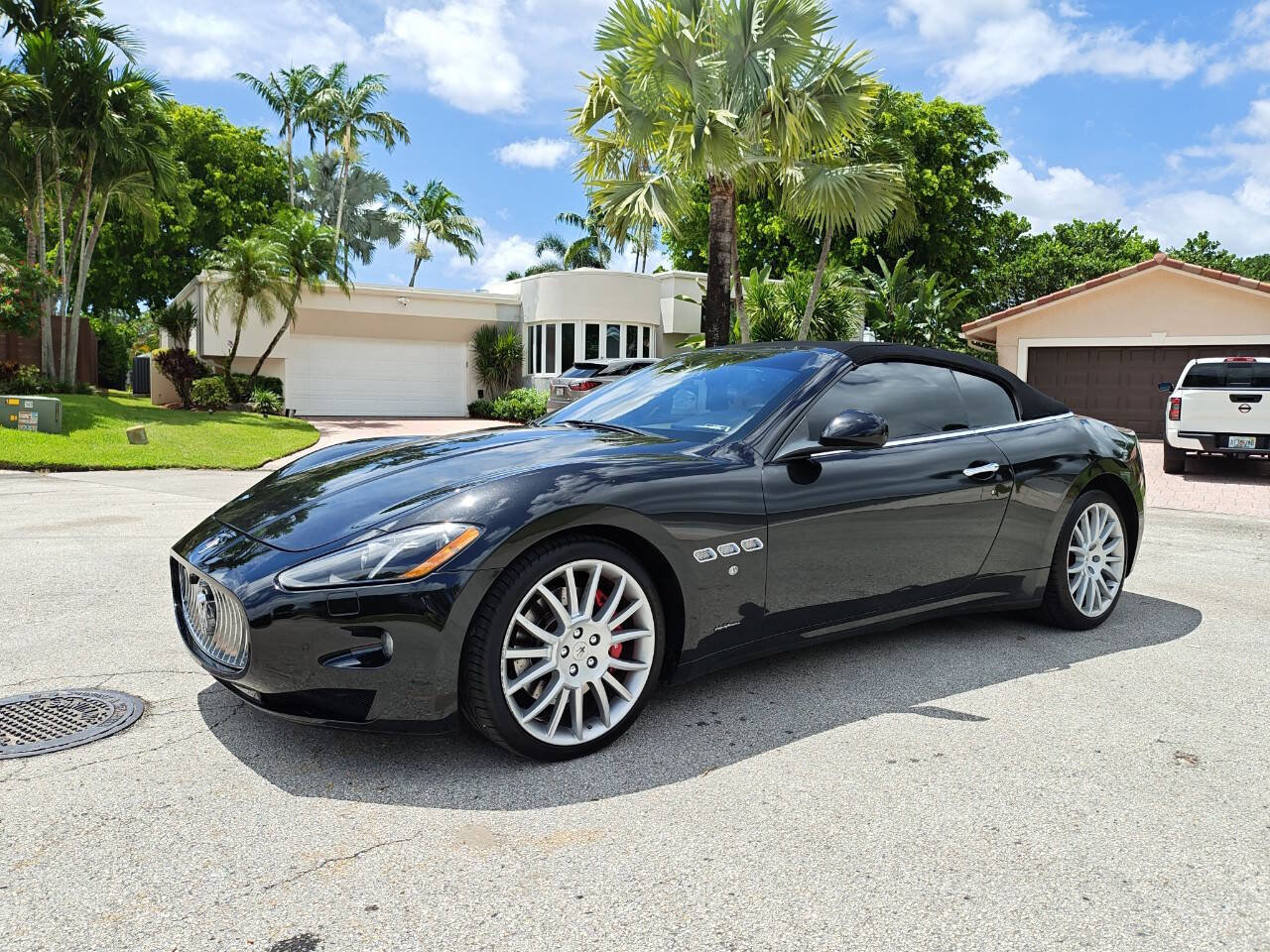 Used 2015 Maserati GranTurismo Convertible RWD image 5