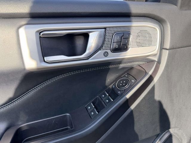Used 2020 Ford Explorer Limited image 17
