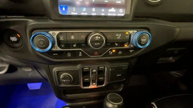 Used 2021 Jeep Gladiator Overland w/ Uconnect 4C Nav & Sound Group AWD/4WD image 29