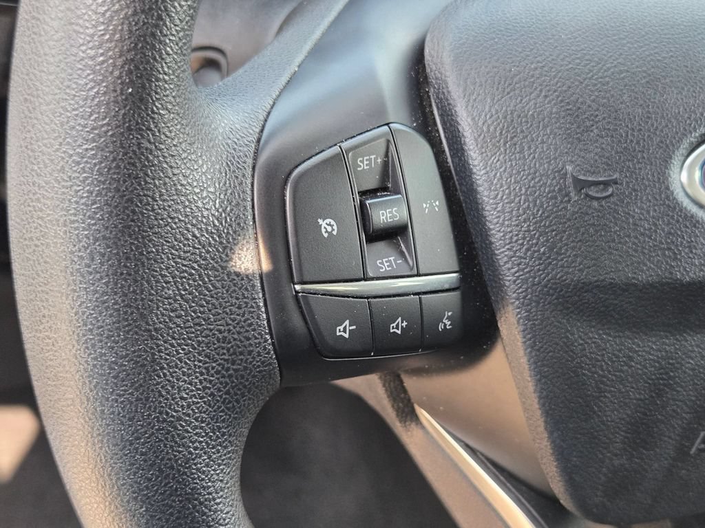 Used 2025 Ford Escape Active AWD/4WD image 17