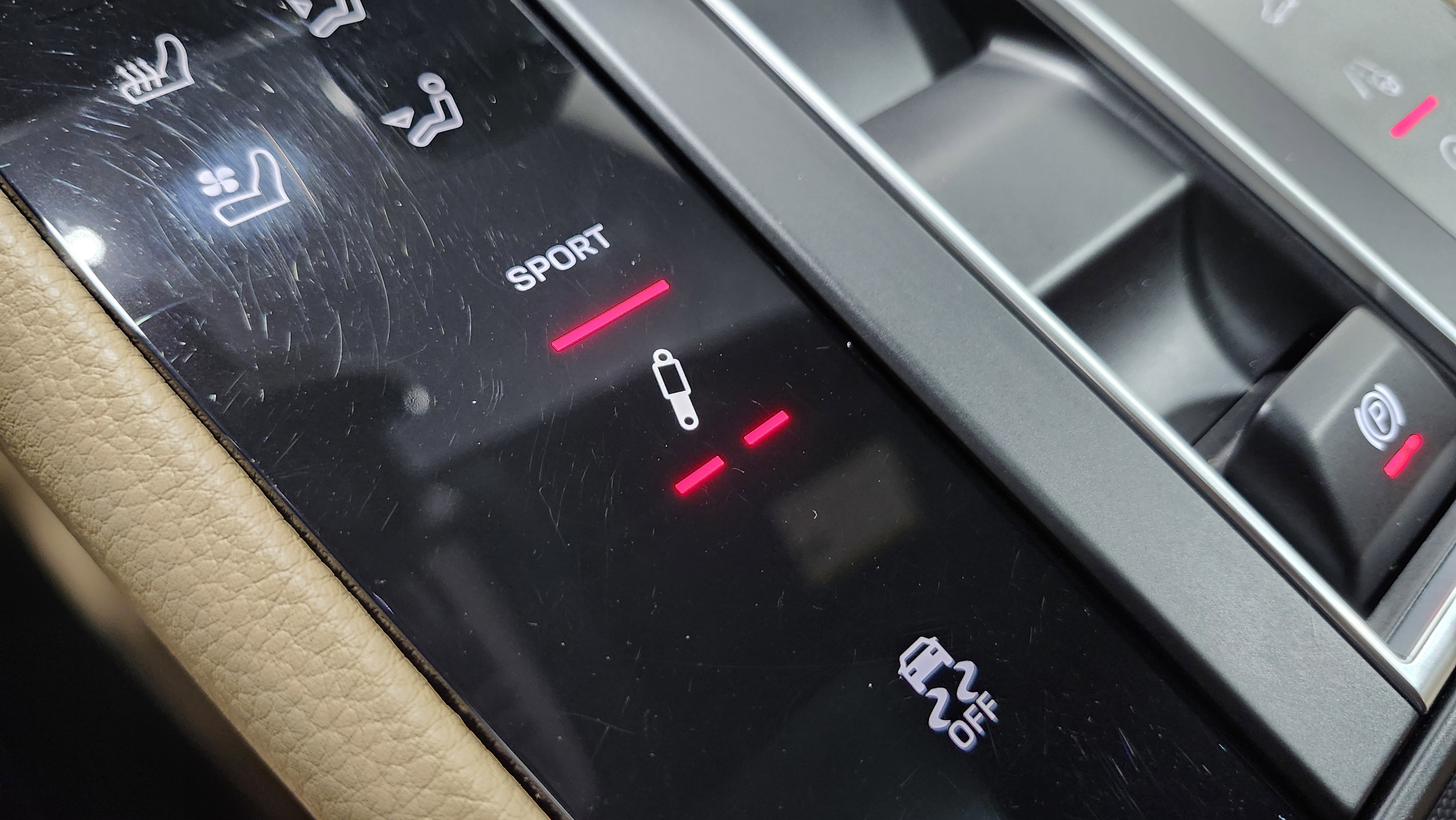 Used 2023 Porsche Macan S image 10