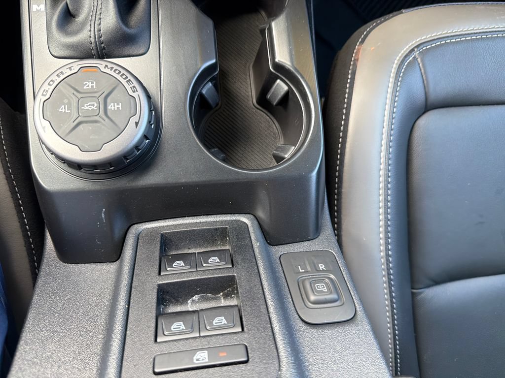 Used 2025 Ford Bronco Outer Banks AWD/4WD image 26