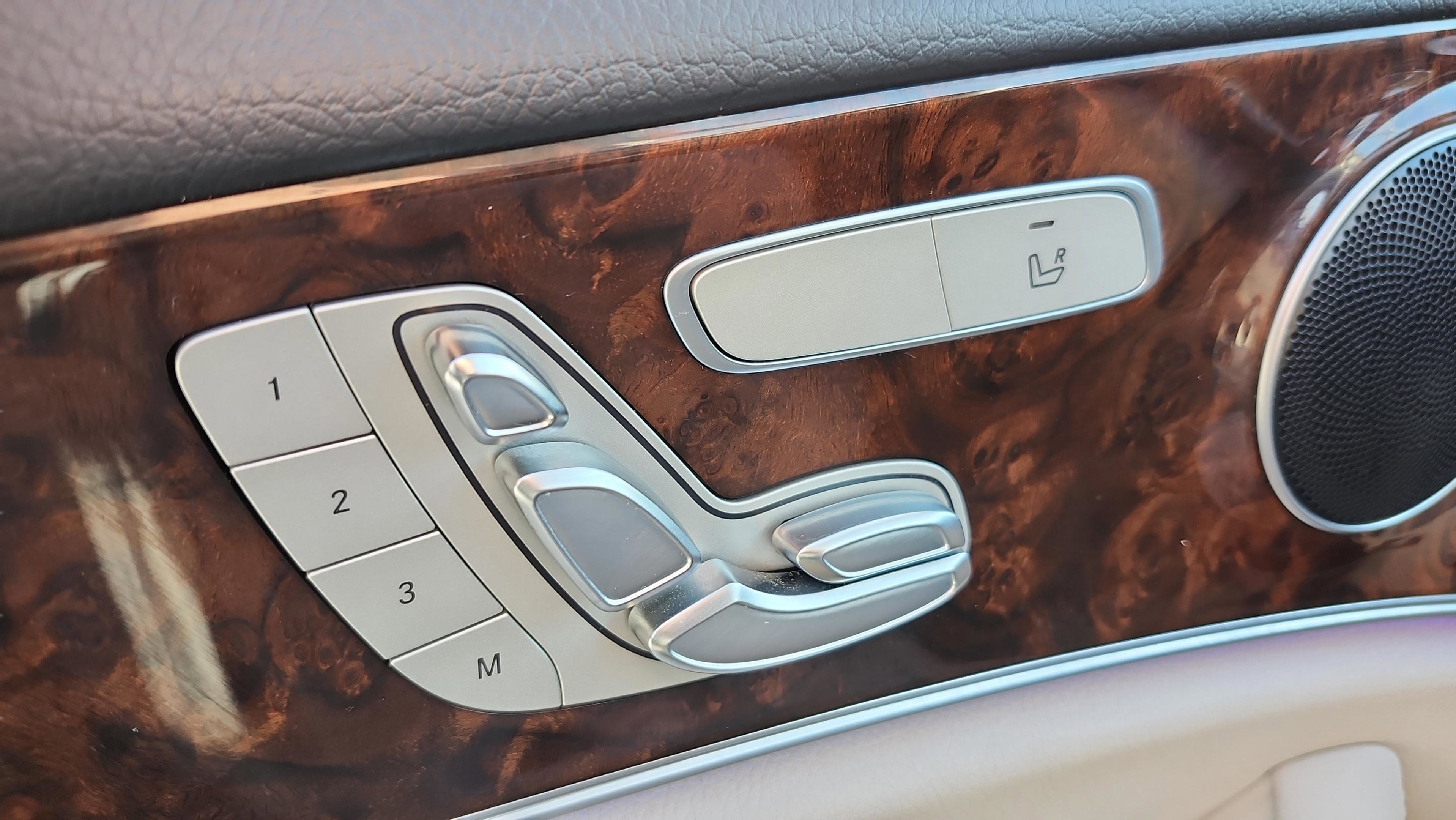 Used 2018 Mercedes-Benz E 300 image 30