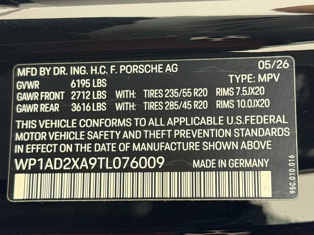 New 2026 Porsche Macan Electric RWD image 33