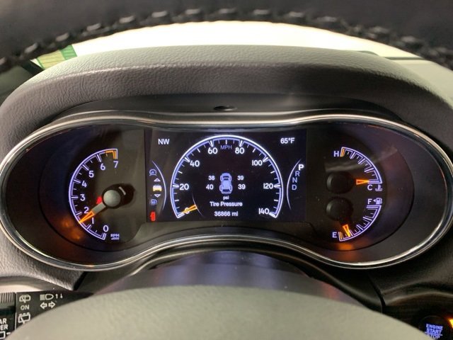 Used 2021 Jeep Grand Cherokee Laredo X image 18