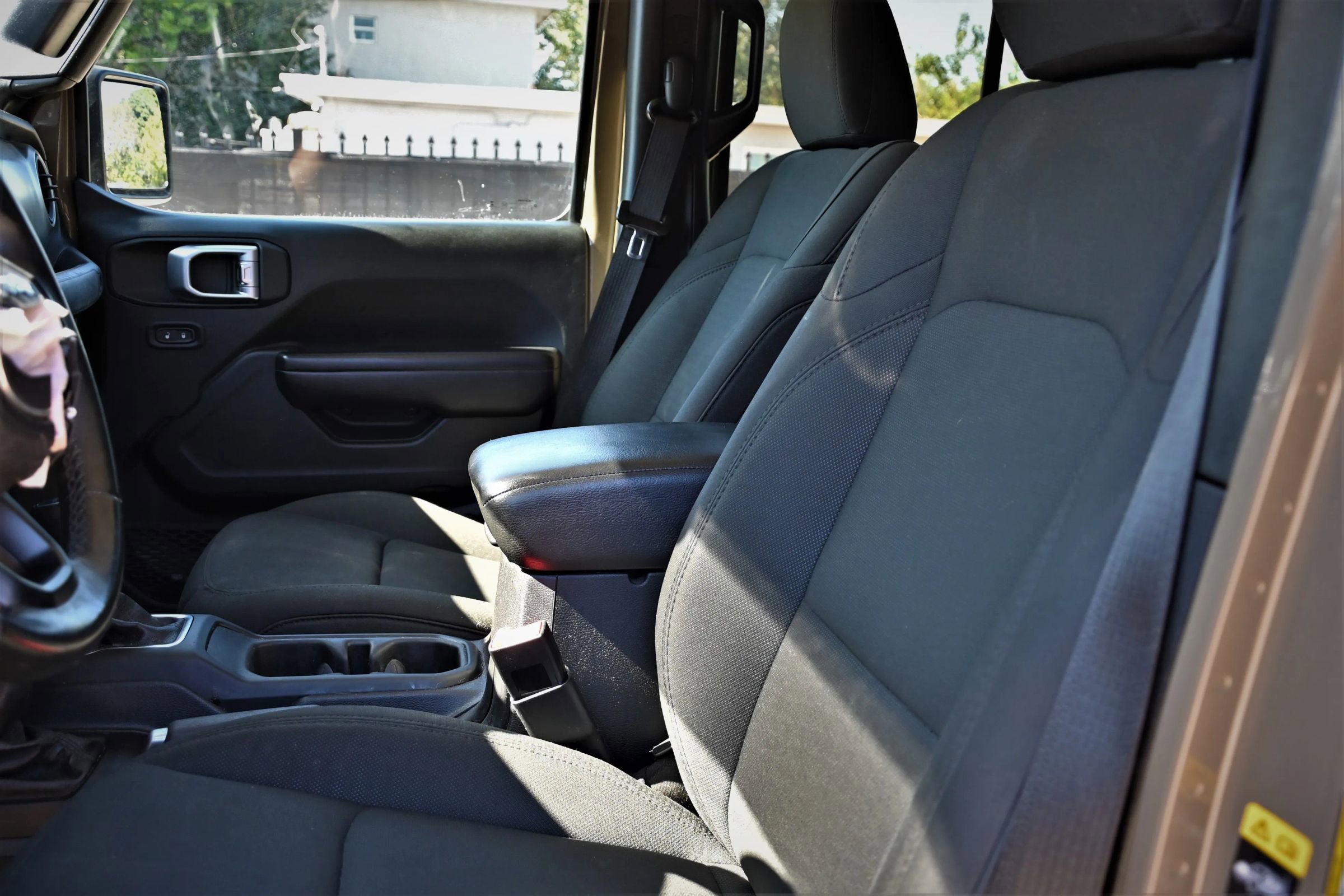 Used 2020 Jeep Gladiator Sport w/ Quick Order Package 24S image 12