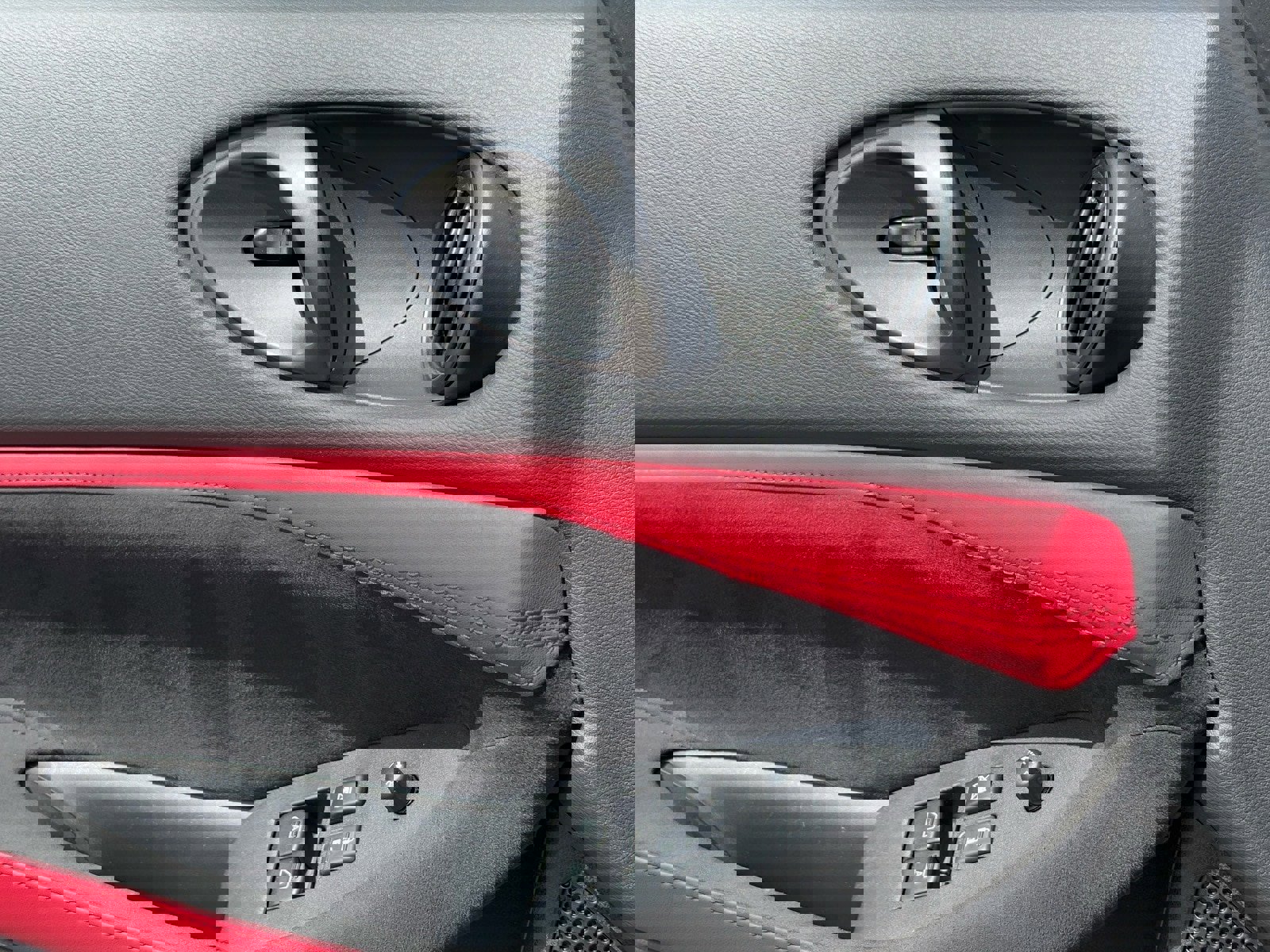 Certified 2024 Nissan Z Performance w/ Floor Mat Package image 16