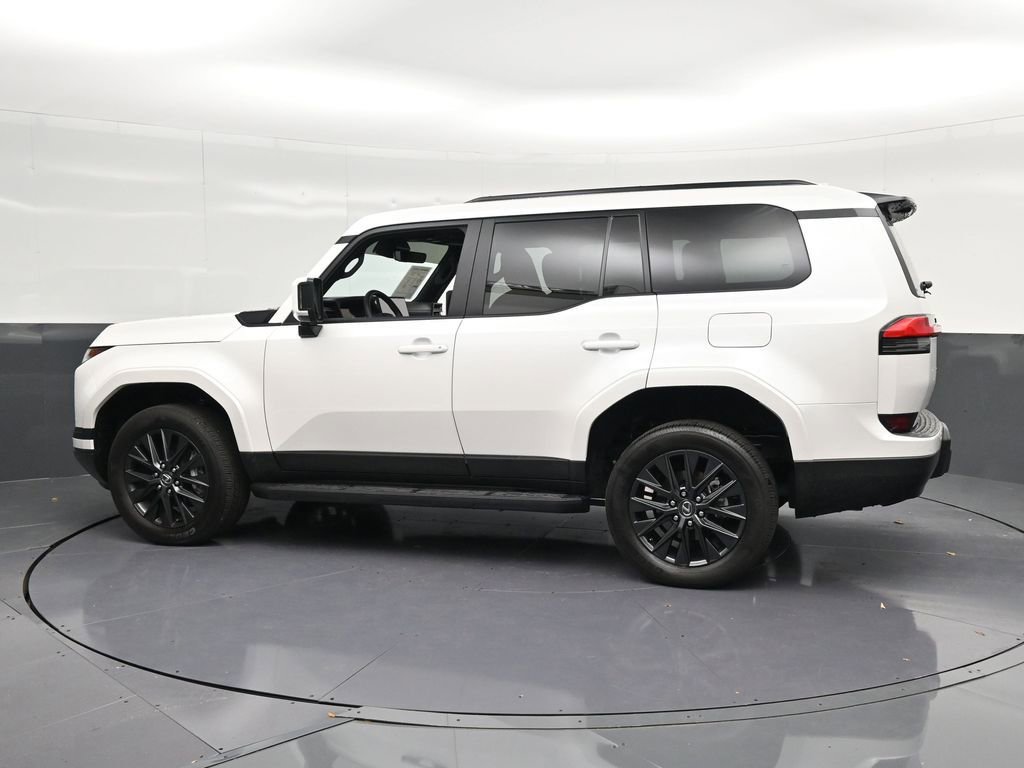 Used 2024 Lexus GX 550 w/ Cold Area Package AWD/4WD image 8