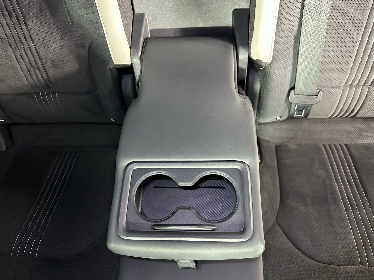 Used 2022 Kia EV6 GT-Line w/ GT-Line Suede Seat Package image 35