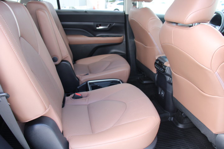 Certified 2025 Toyota Grand Highlander AWD image 22
