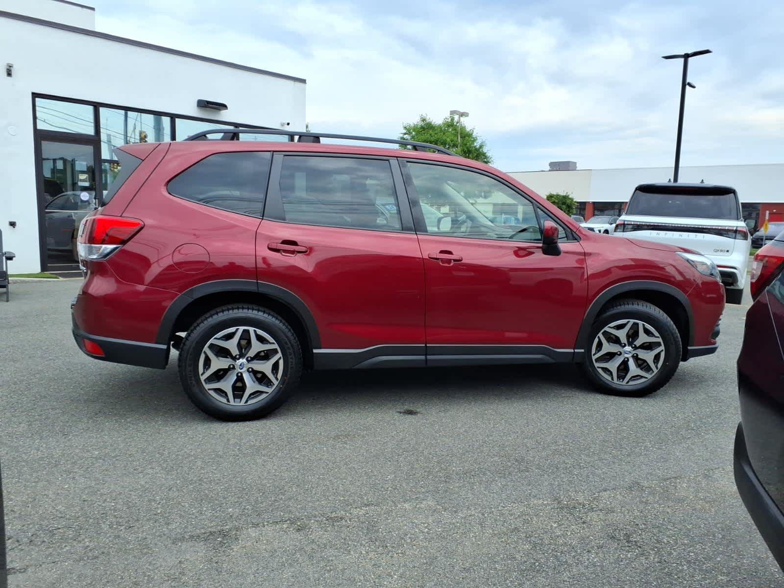 Used 2022 Subaru Forester Premium AWD/4WD image 4