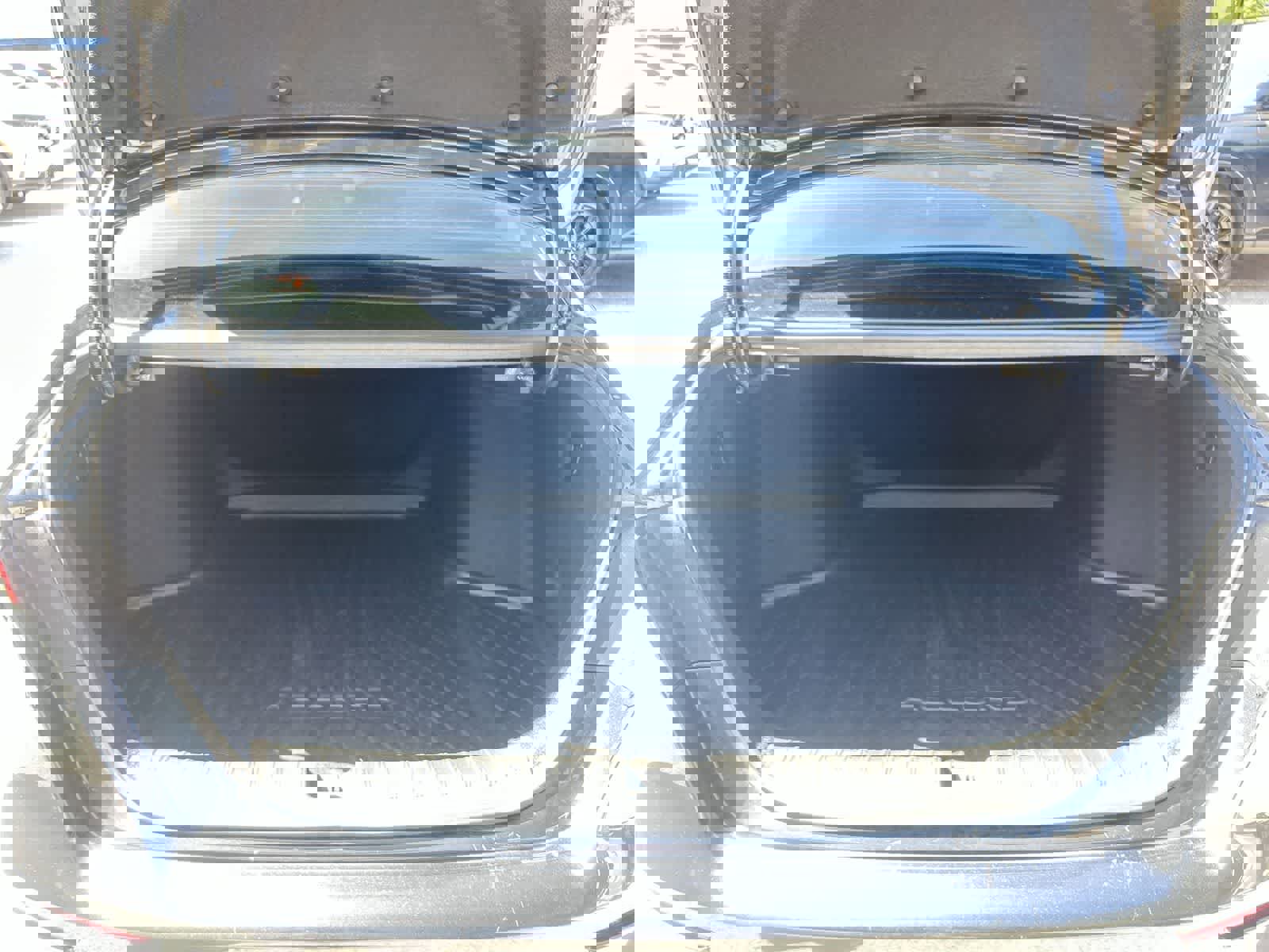 Used 2024 Honda Accord EX image 9