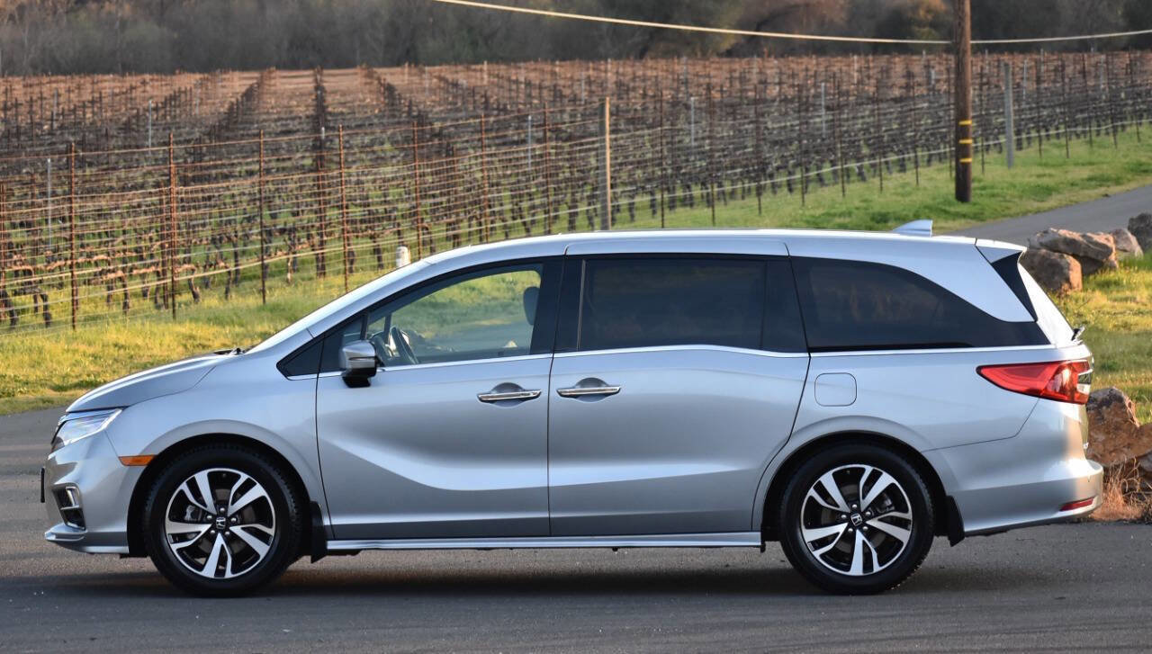 Used 2018 Honda Odyssey Elite image 13