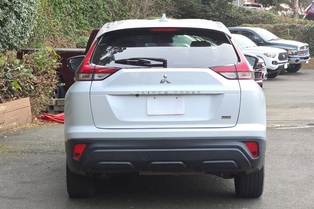 Used 2022 Mitsubishi Eclipse Cross LE image 5