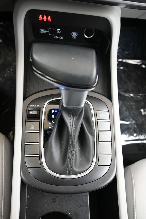 Certified 2025 Hyundai Kona SEL image 34