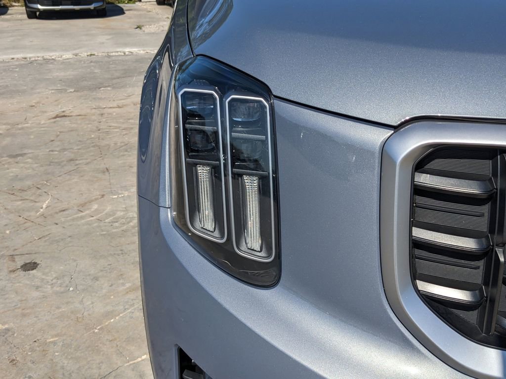 Certified 2025 Kia Telluride S image 10
