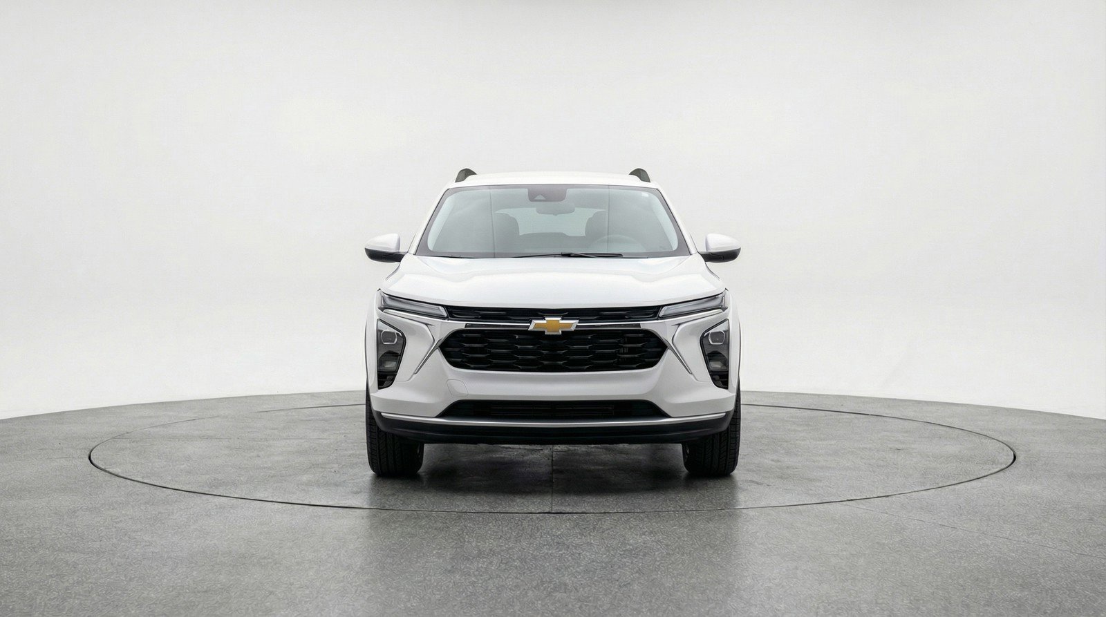 Used 2025 Chevrolet Trax LT image 2