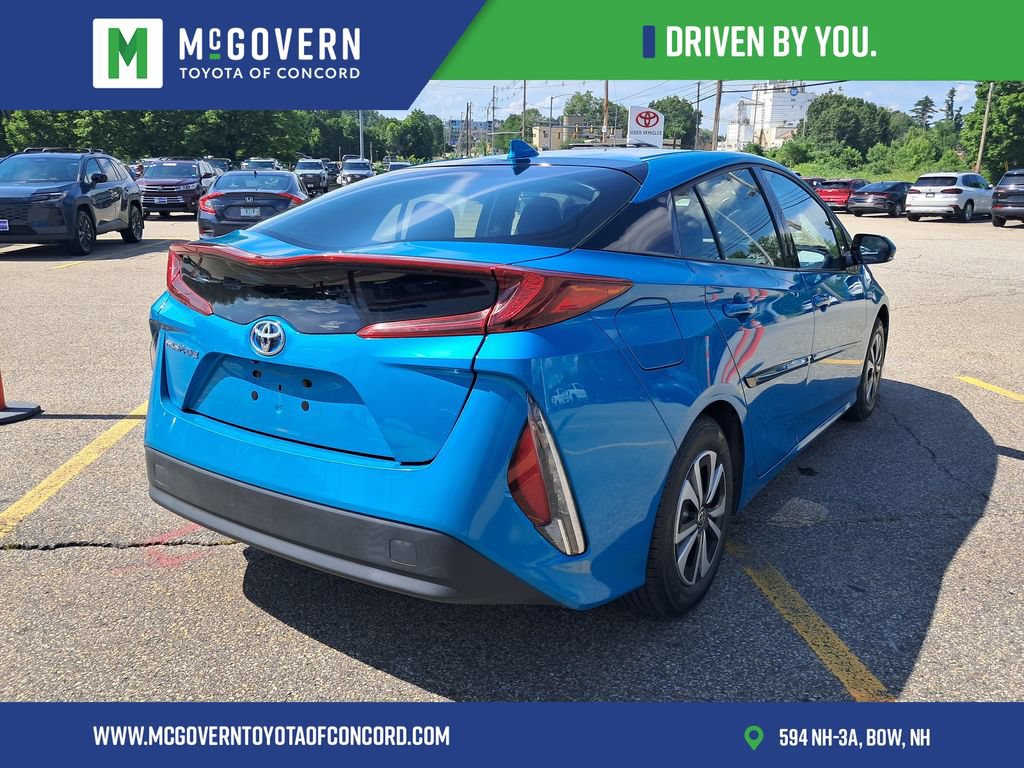 Used 2017 Toyota Prius Prime Plus FWD image 3