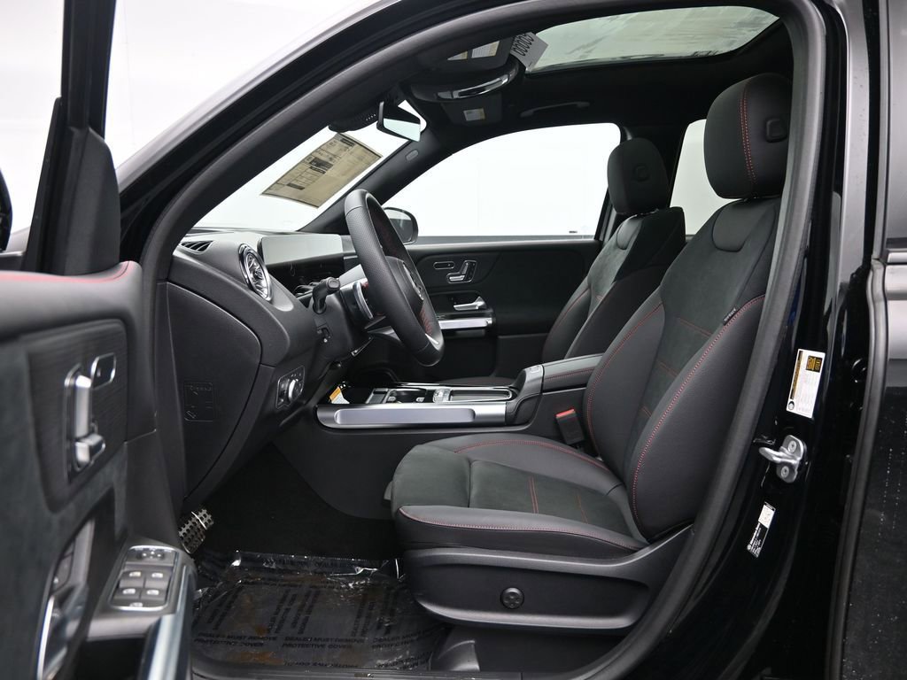 New 2026 Mercedes-Benz GLB 250 4MATIC image 21