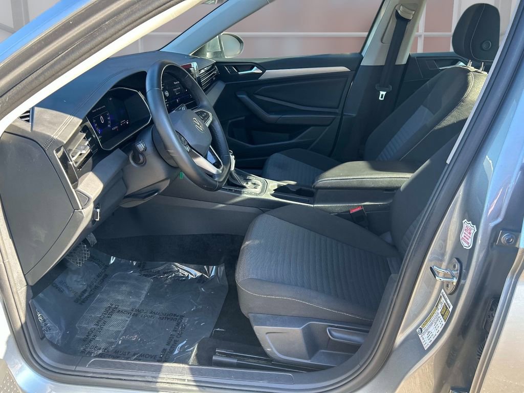 Used 2025 Volkswagen Jetta S image 11