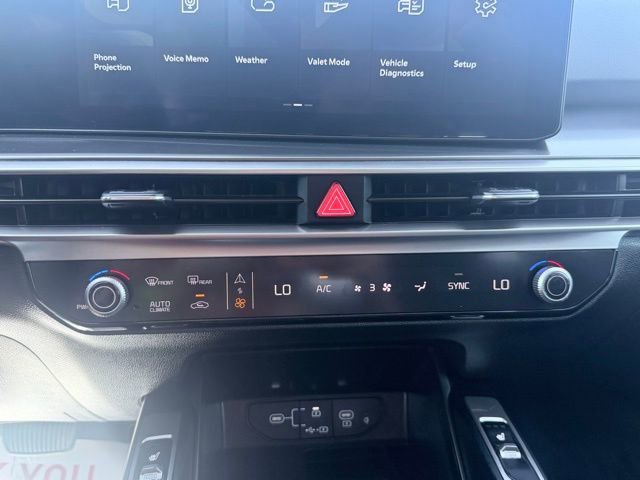 Used 2024 Kia Sorento S image 16