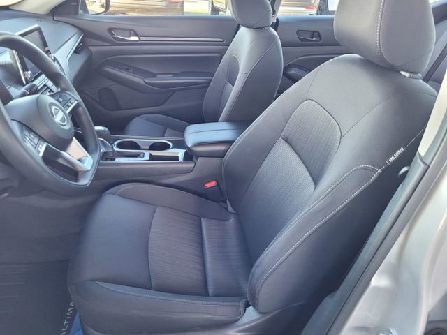 Used 2024 Nissan Altima 2.5 SV image 16
