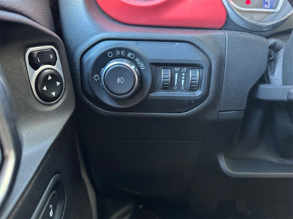 Used 2019 Jeep Wrangler Unlimited Rubicon image 28