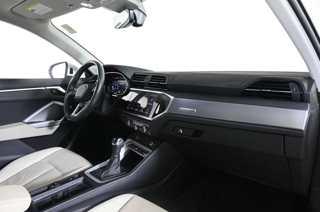 Certified 2023 Audi Q3 2.0T Premium w/ Convenience Package image 15