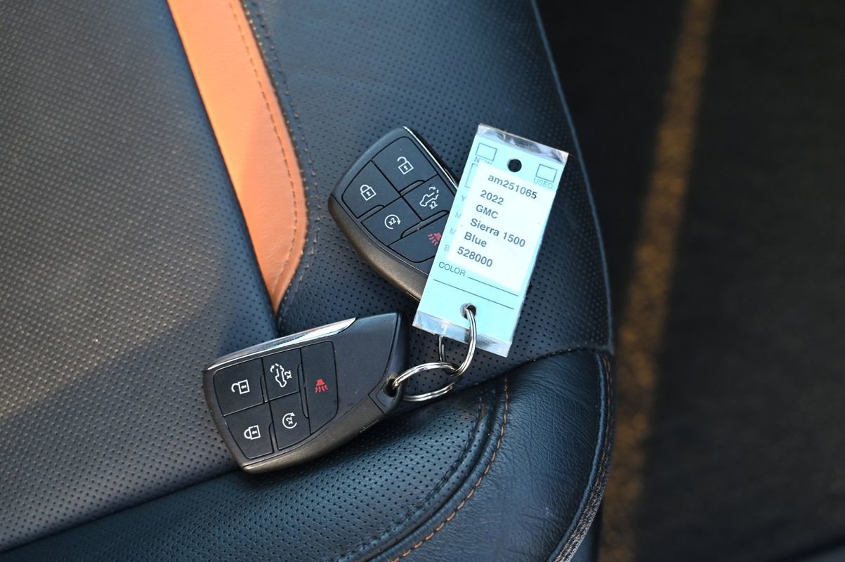 Used 2022 GMC Sierra 1500 AT4 w/ AT4 Premium Package image 46