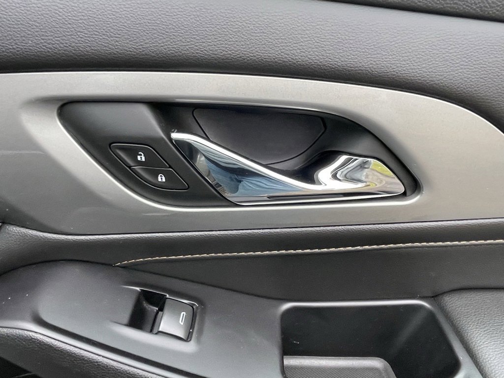 Used 2018 Chevrolet Traverse LT image 15