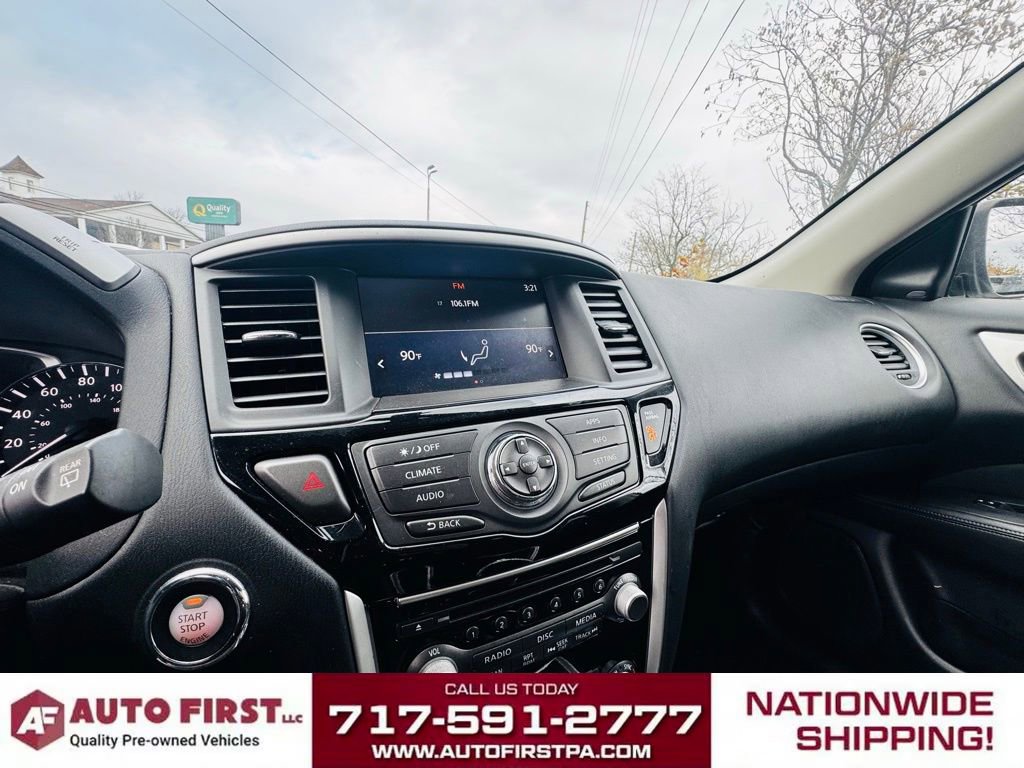 Used 2019 Nissan Pathfinder SV image 11