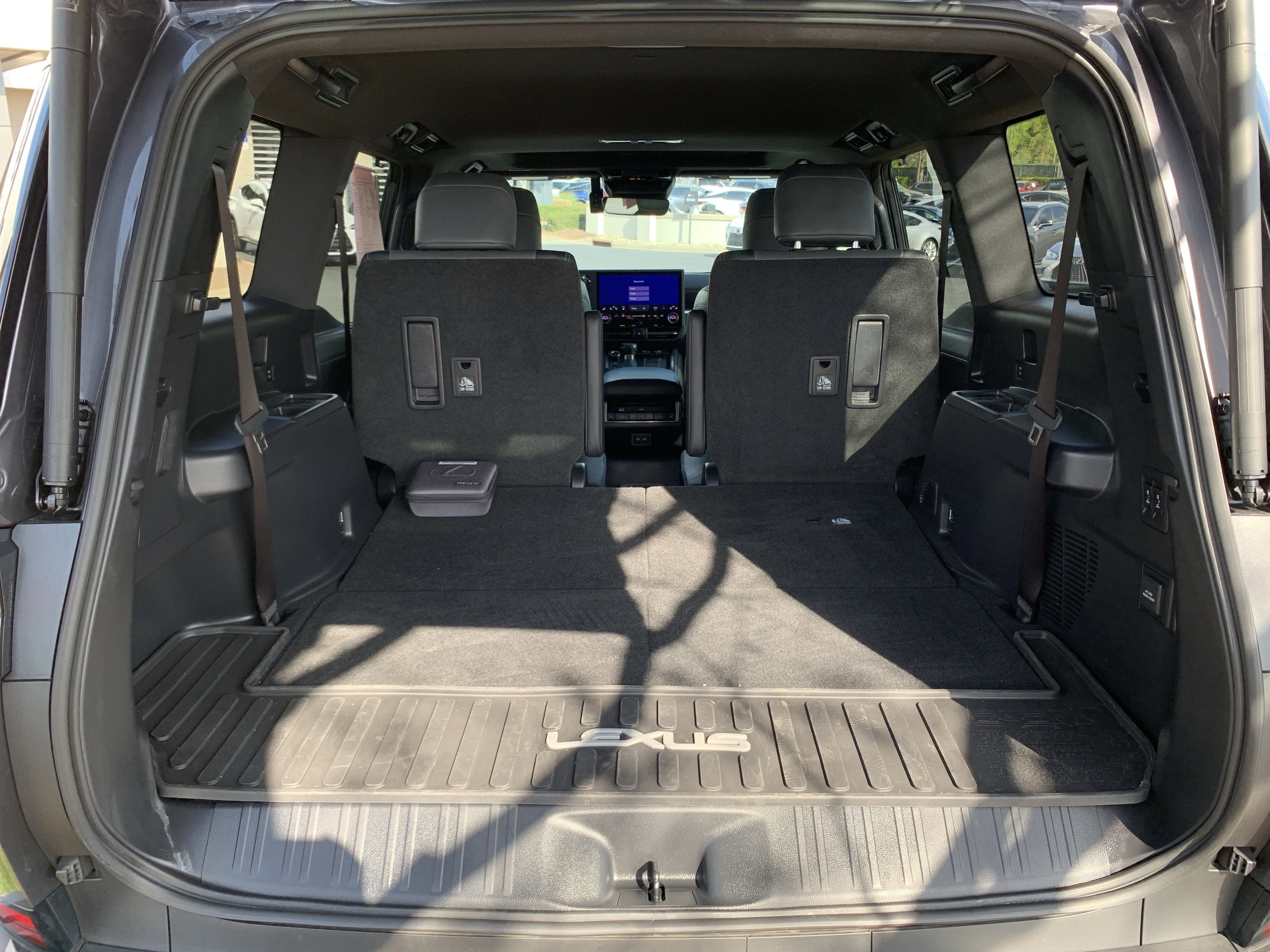 Used 2024 Lexus GX 550 w/ Accessory Package (2T) image 34