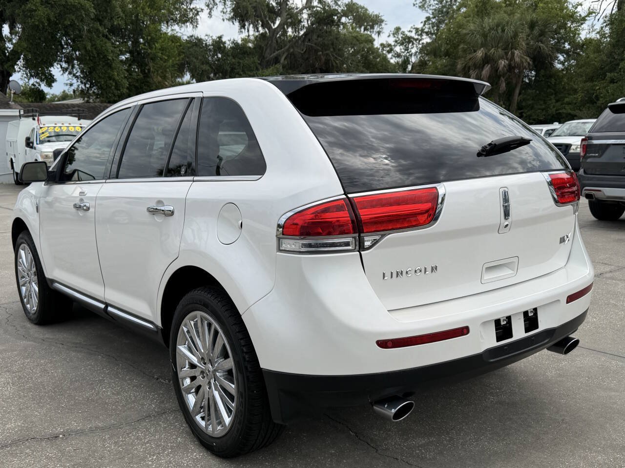 Used 2011 Lincoln MKX 2WD w/ 102A Rapid Spec Order Code image 6