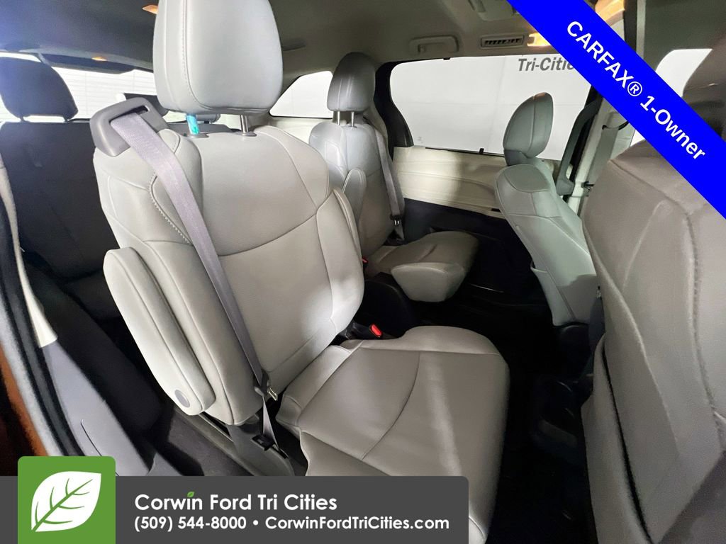 Used 2023 Toyota Sienna XLE w/ XLE Plus Package image 16